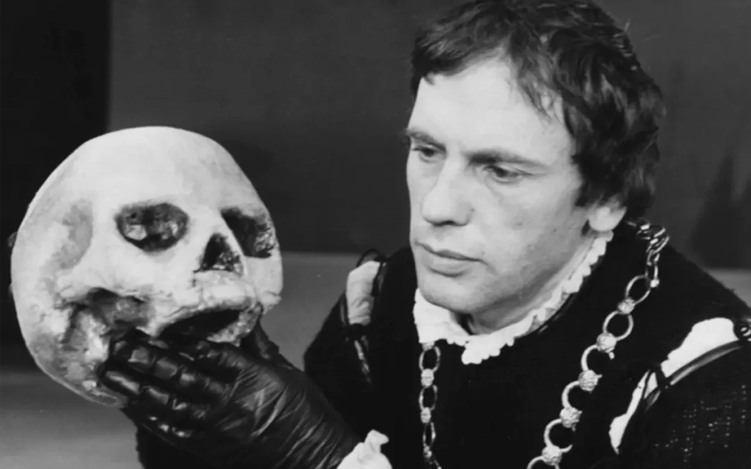 Hamlet y la convivencia con la muerte